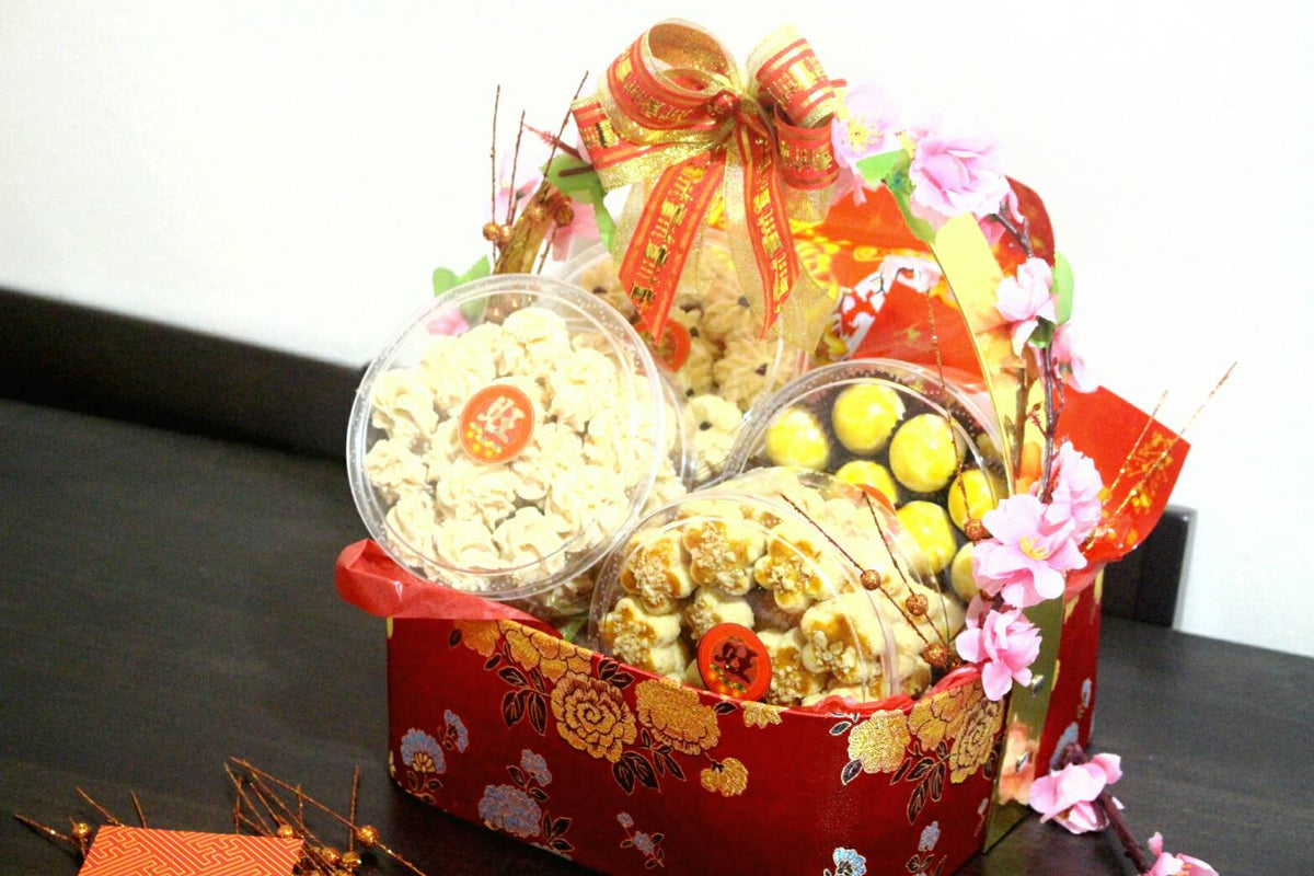 chinese-new-year-gift-basket-tasty-batam