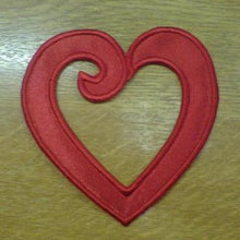 Motif Patch Valentine Swirly Heart