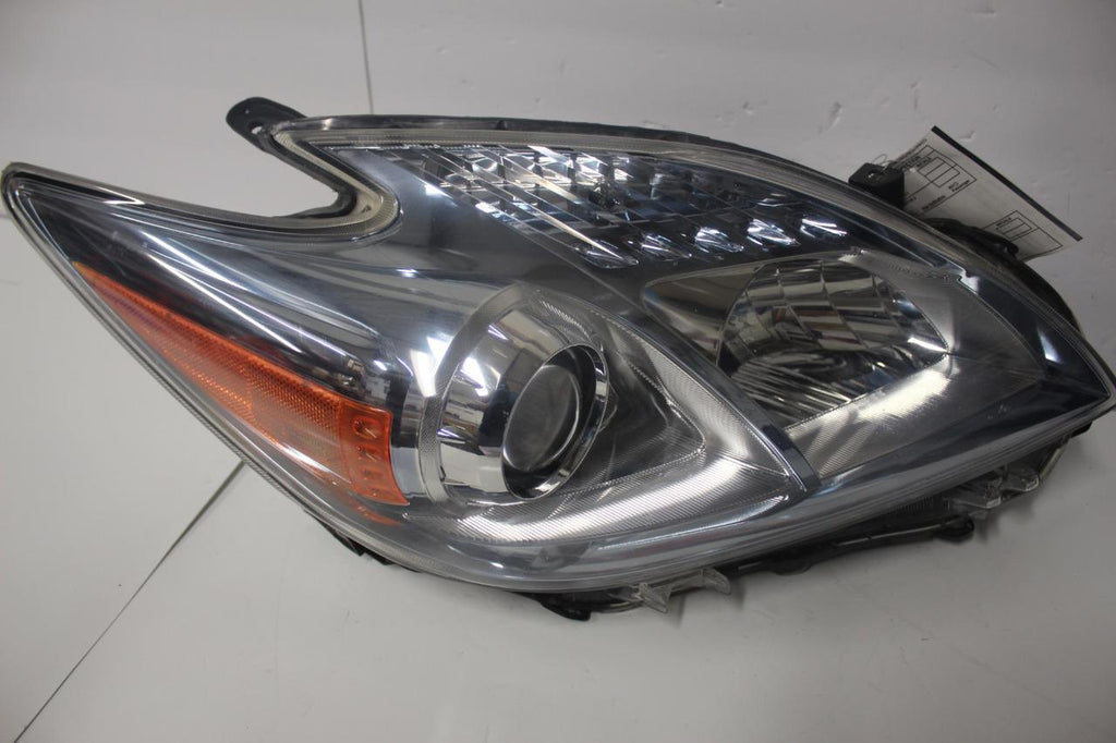 2010 2011 toyota prius front passenger right side headlight 27944 2010 2011 toyota prius front passenger right side headlight 27944