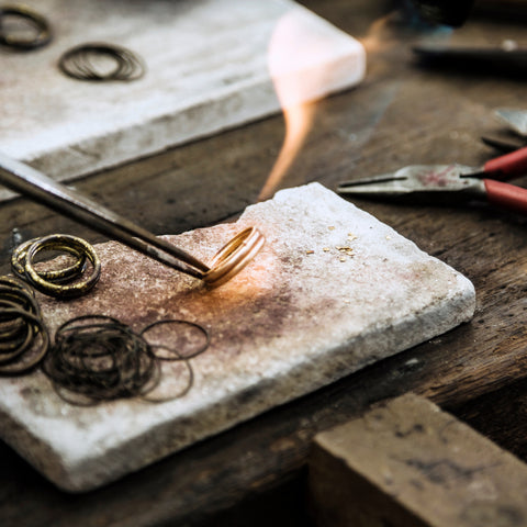 jewelry-making-fire-with-ring