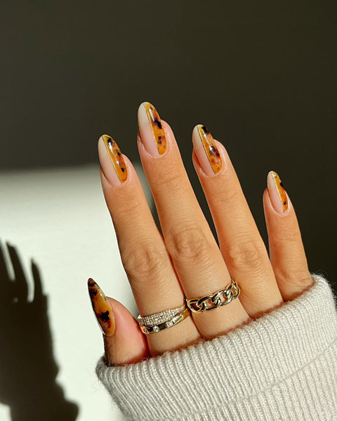 Animal print nails