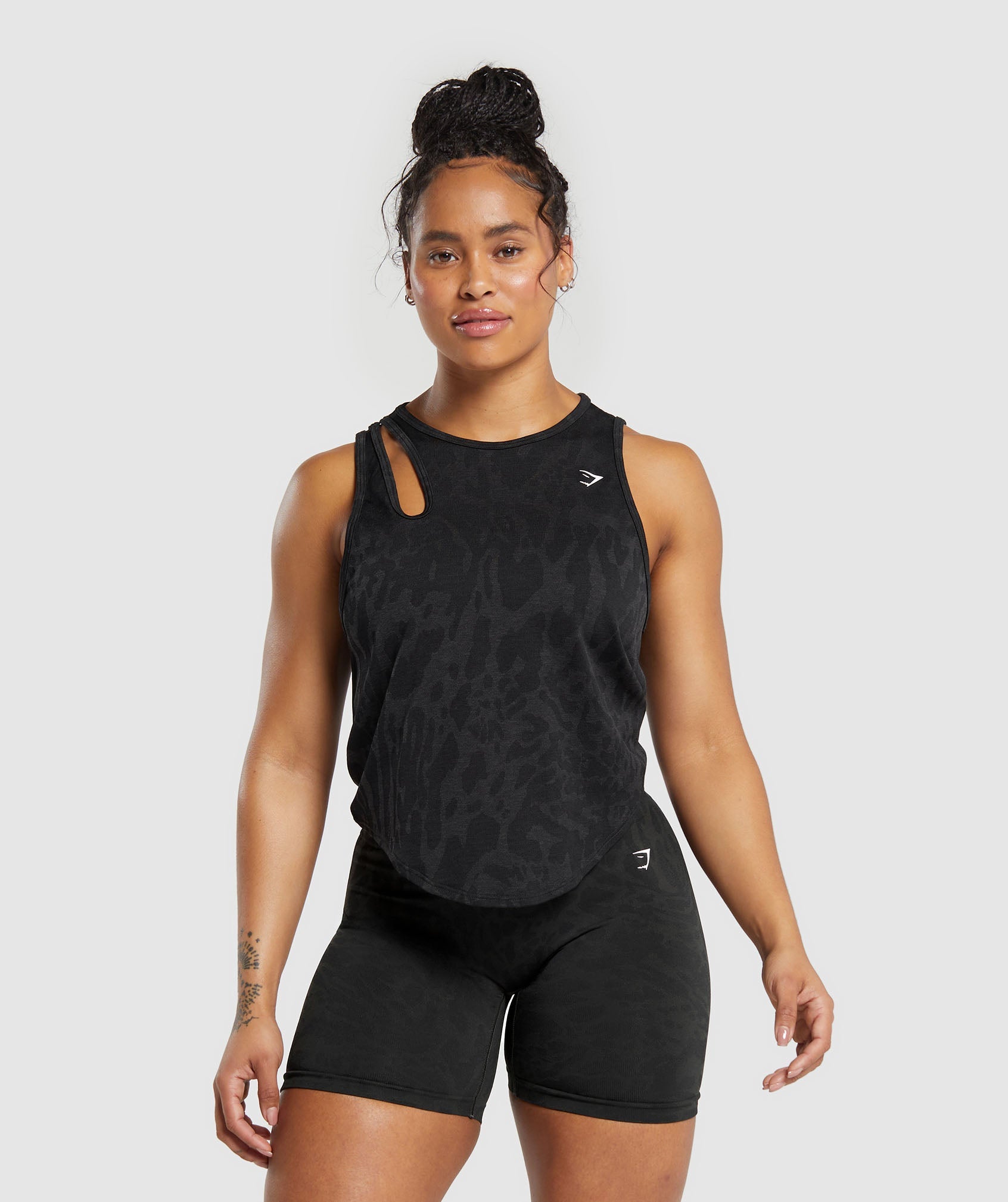 Adapt Safari Seamless Drop Arm Lifting Tank dans Black/Asphalt Grey