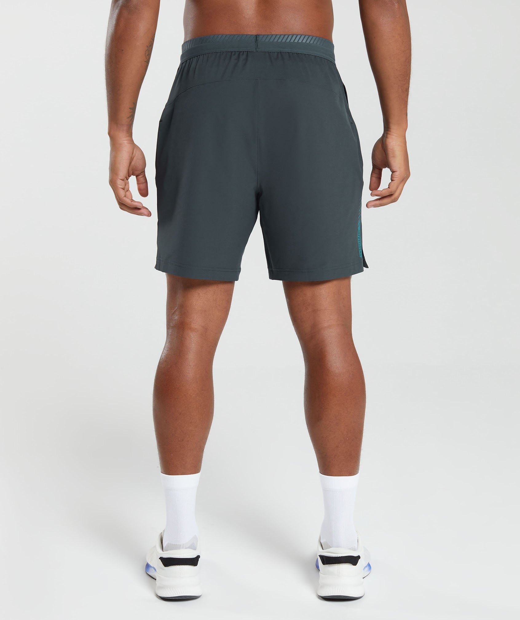 Apex 7" Hybrid Shorts