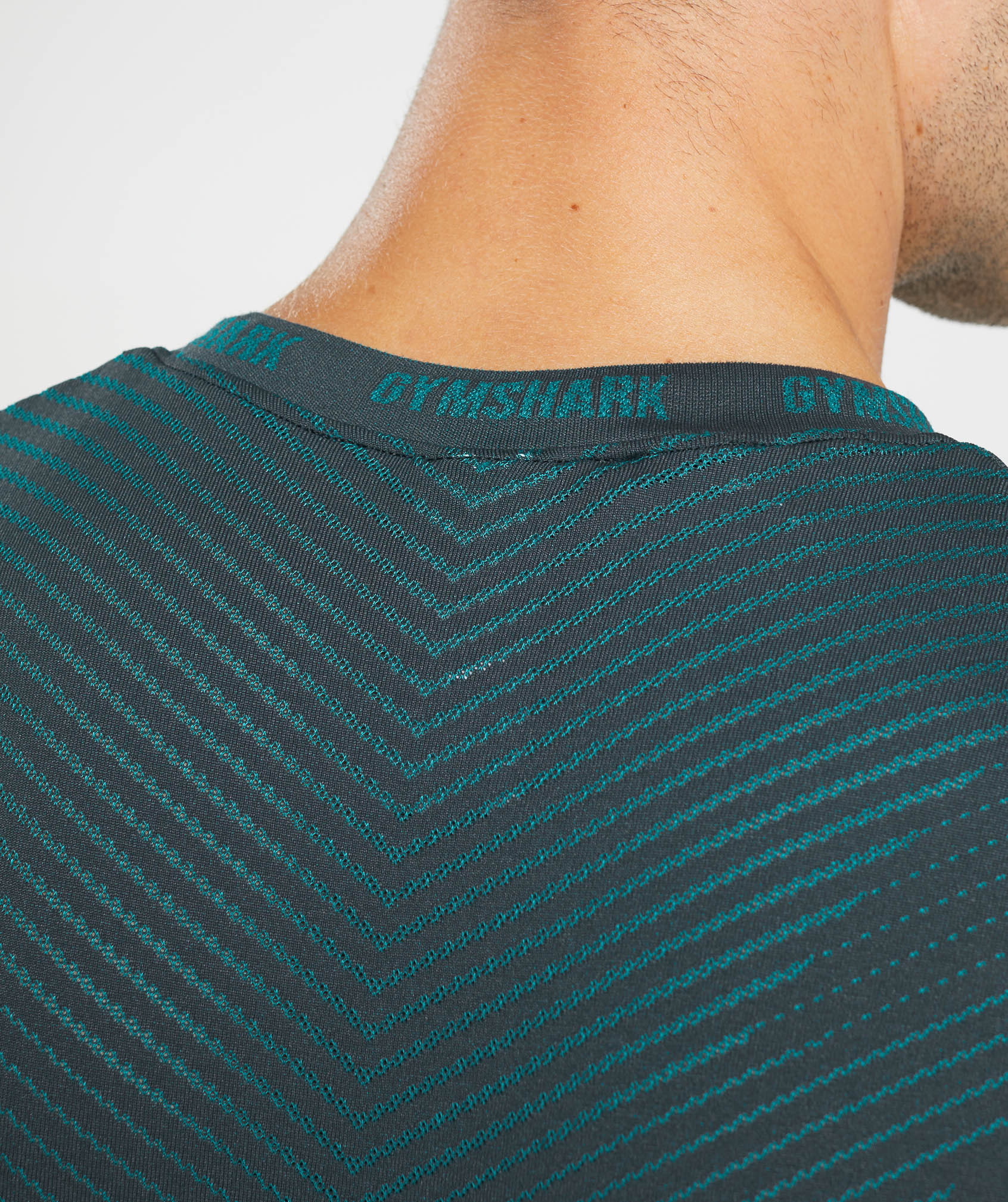 Apex Seamless Tank in Darkest Teal/Seafoam Blue - view 5