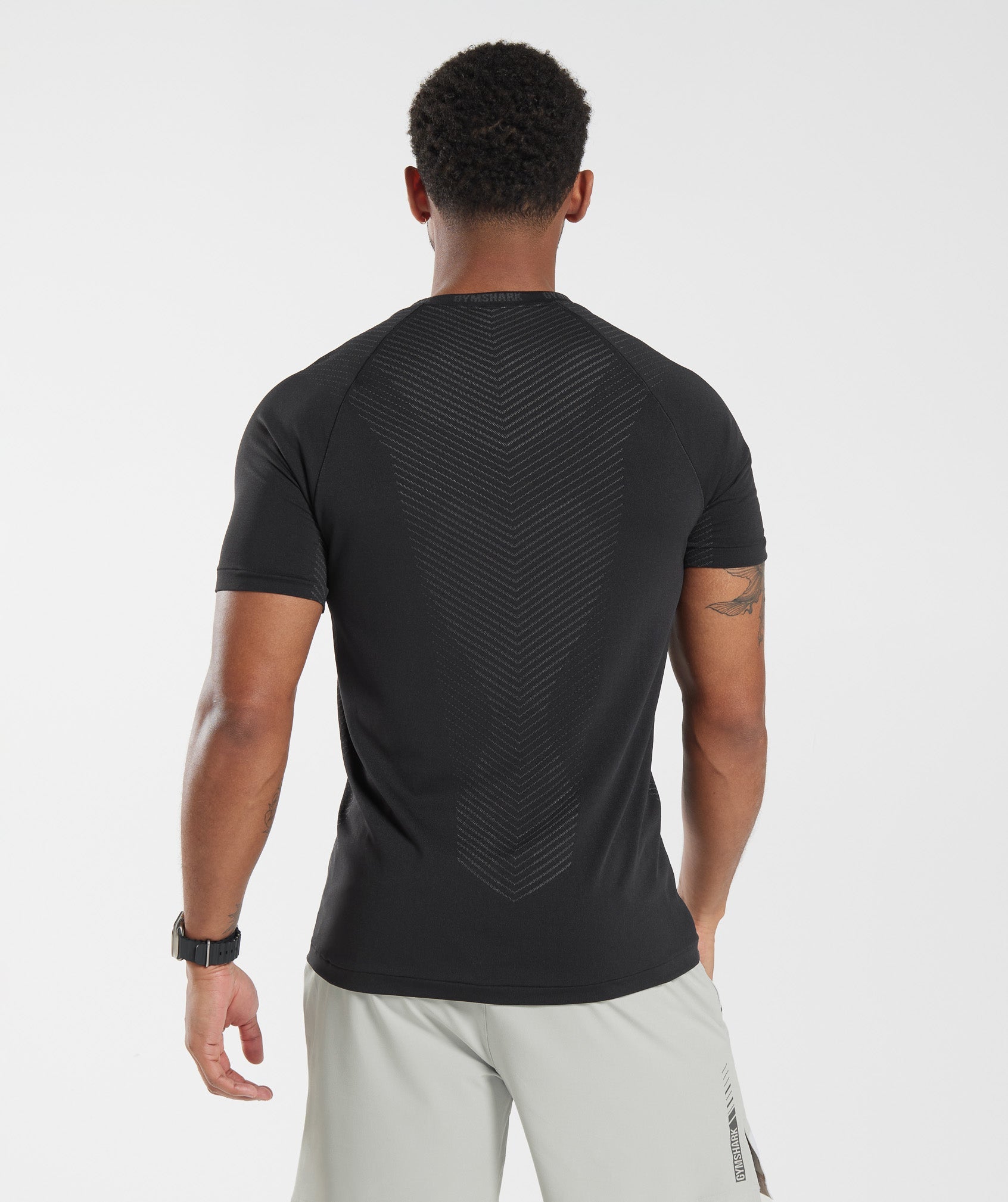 Apex Seamless T-Shirt in Black/Silhouette Grey - view 2