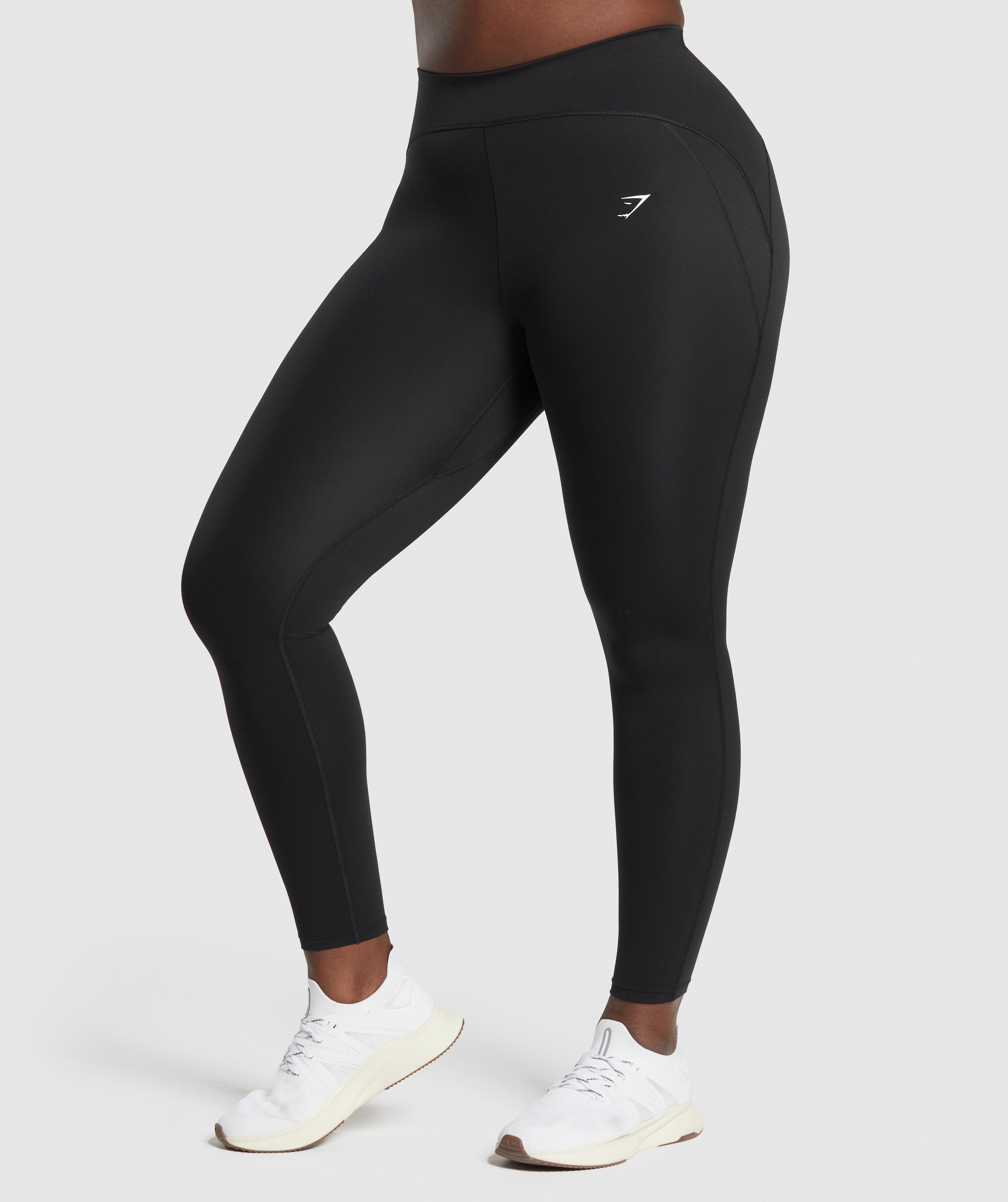 Everyday Scoop Leggings in Black - view 8