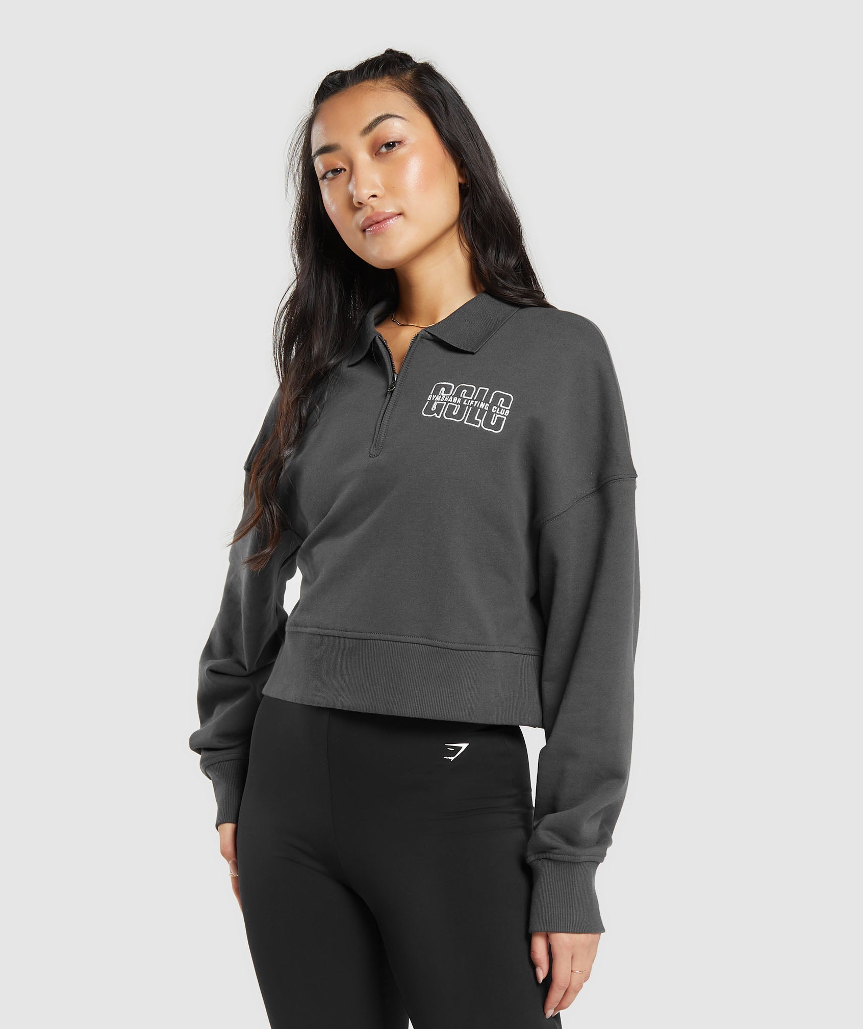 Outline Graphic Oversized 1/4 Zip Pullover dans Asphalt Grey