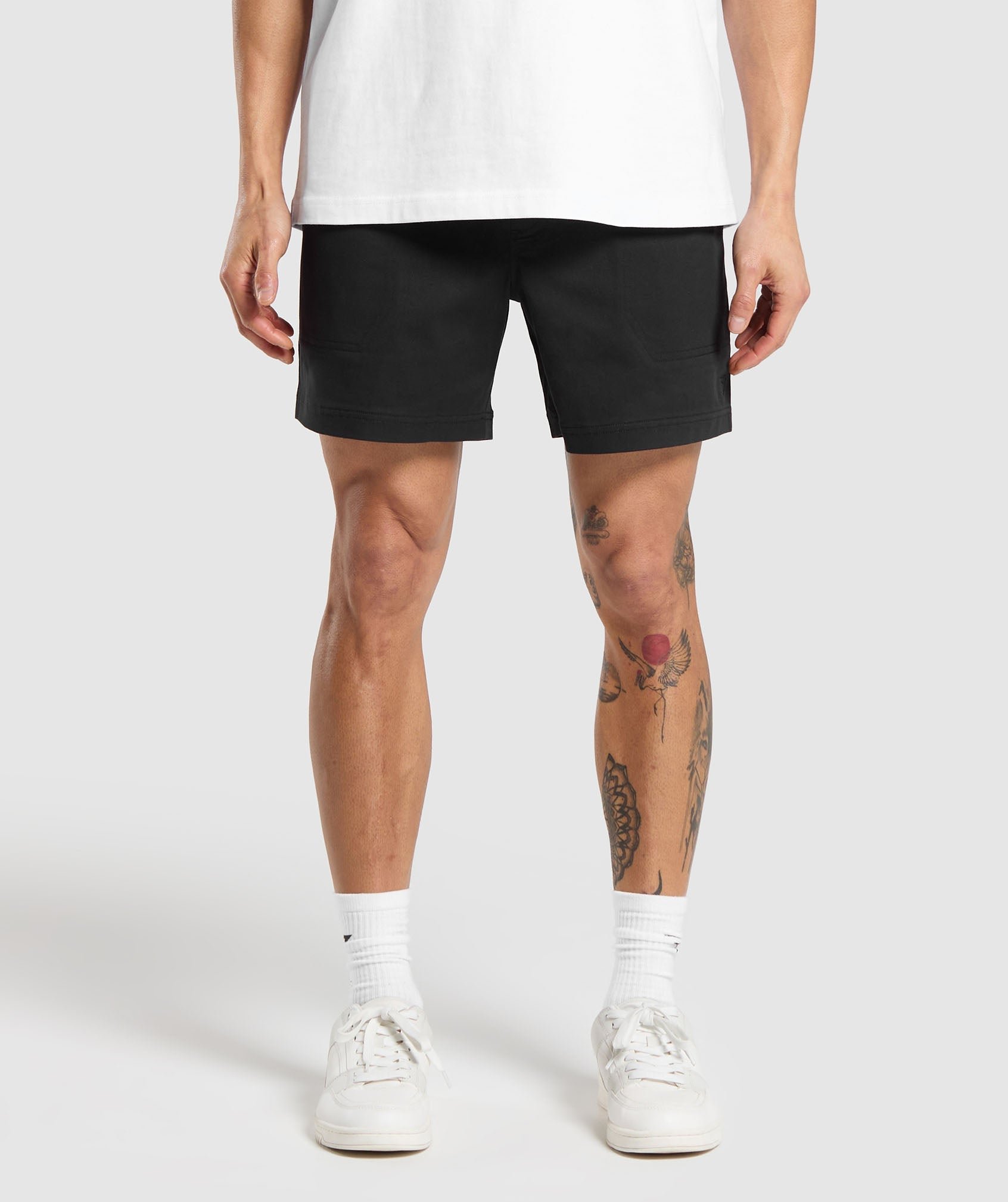 Rest Day Woven Shorts dans Black