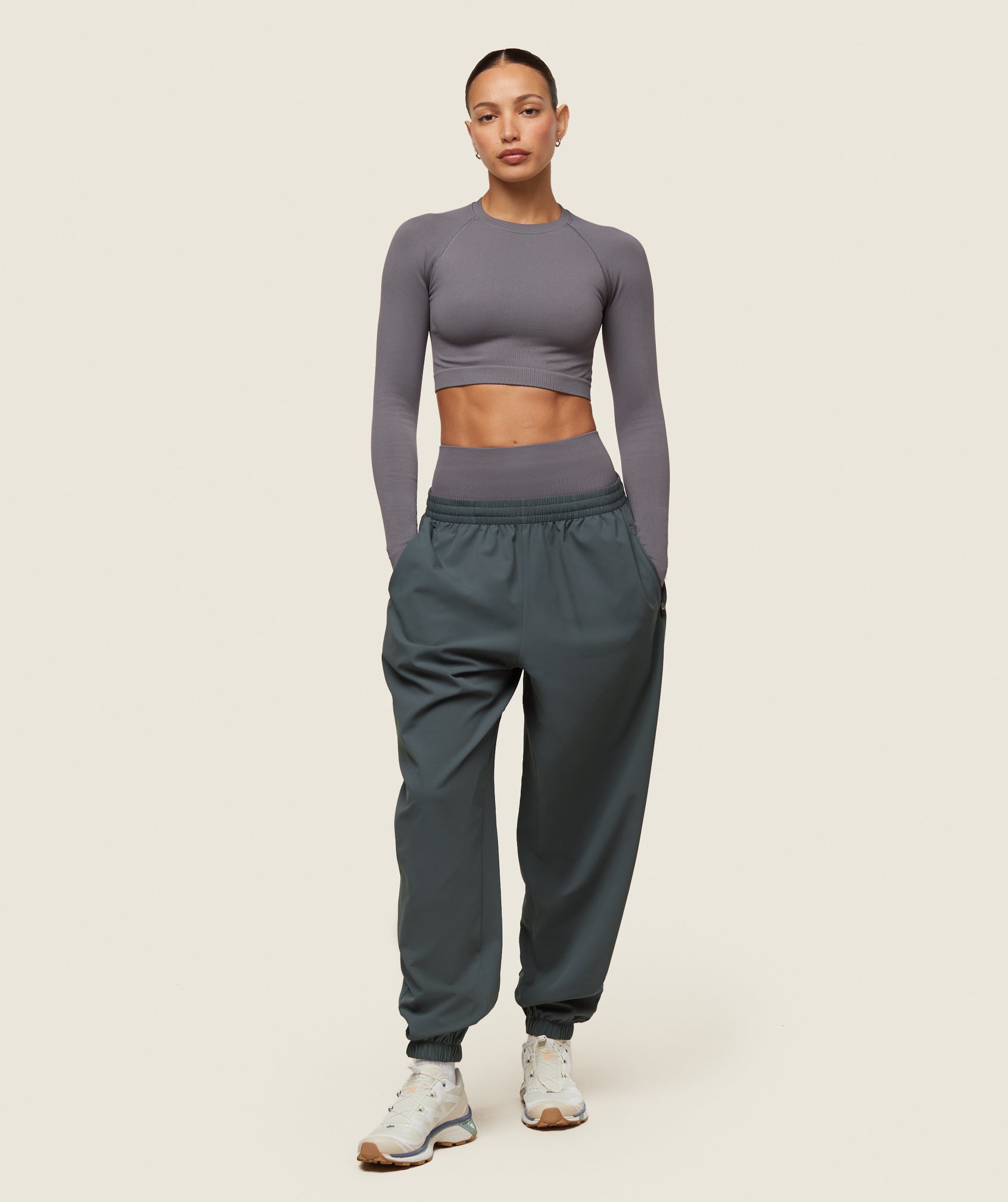 everywear Seamless Long Sleeve Crop Top