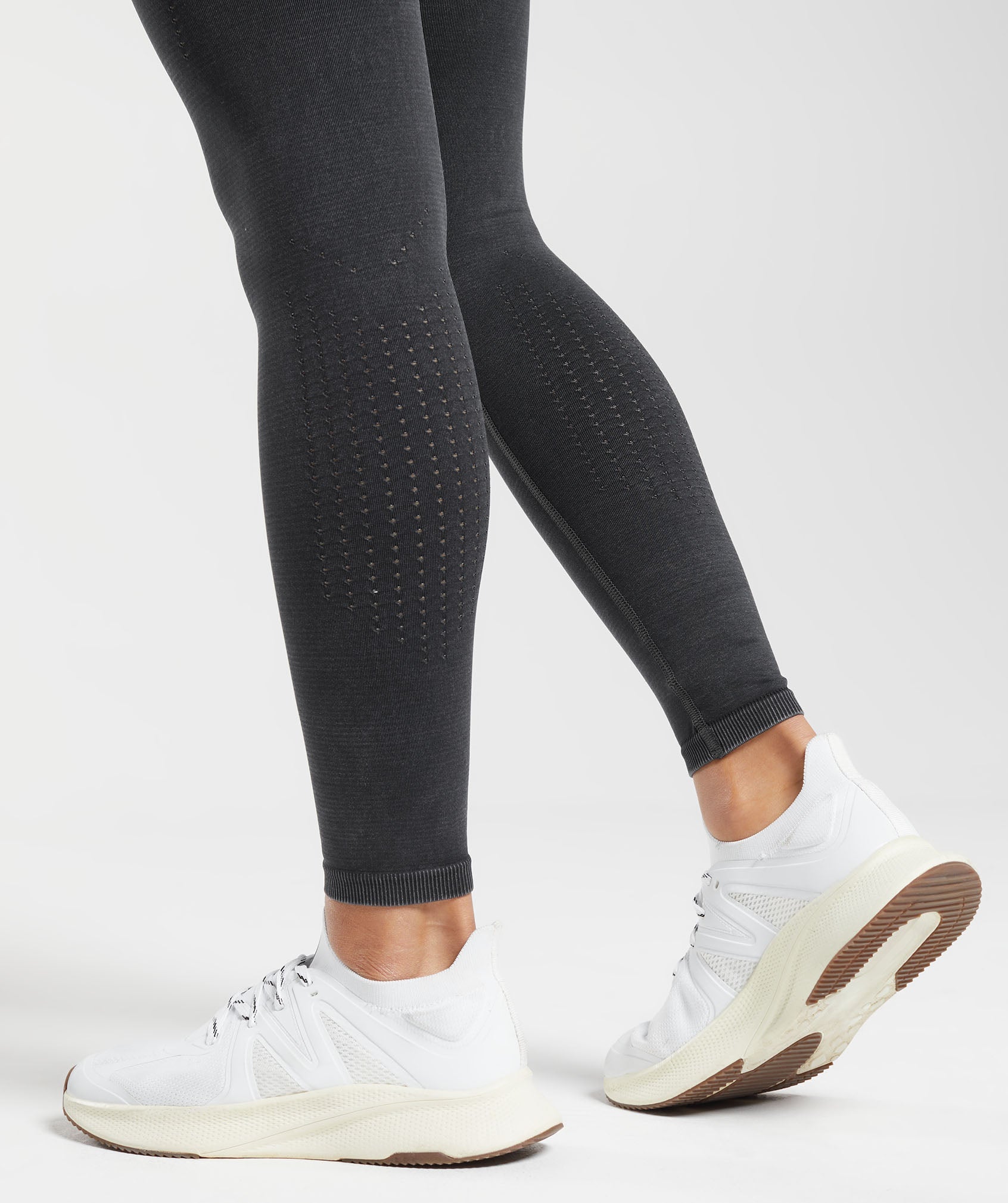 Sweat Seamless Washed Leggings in Black - view 10