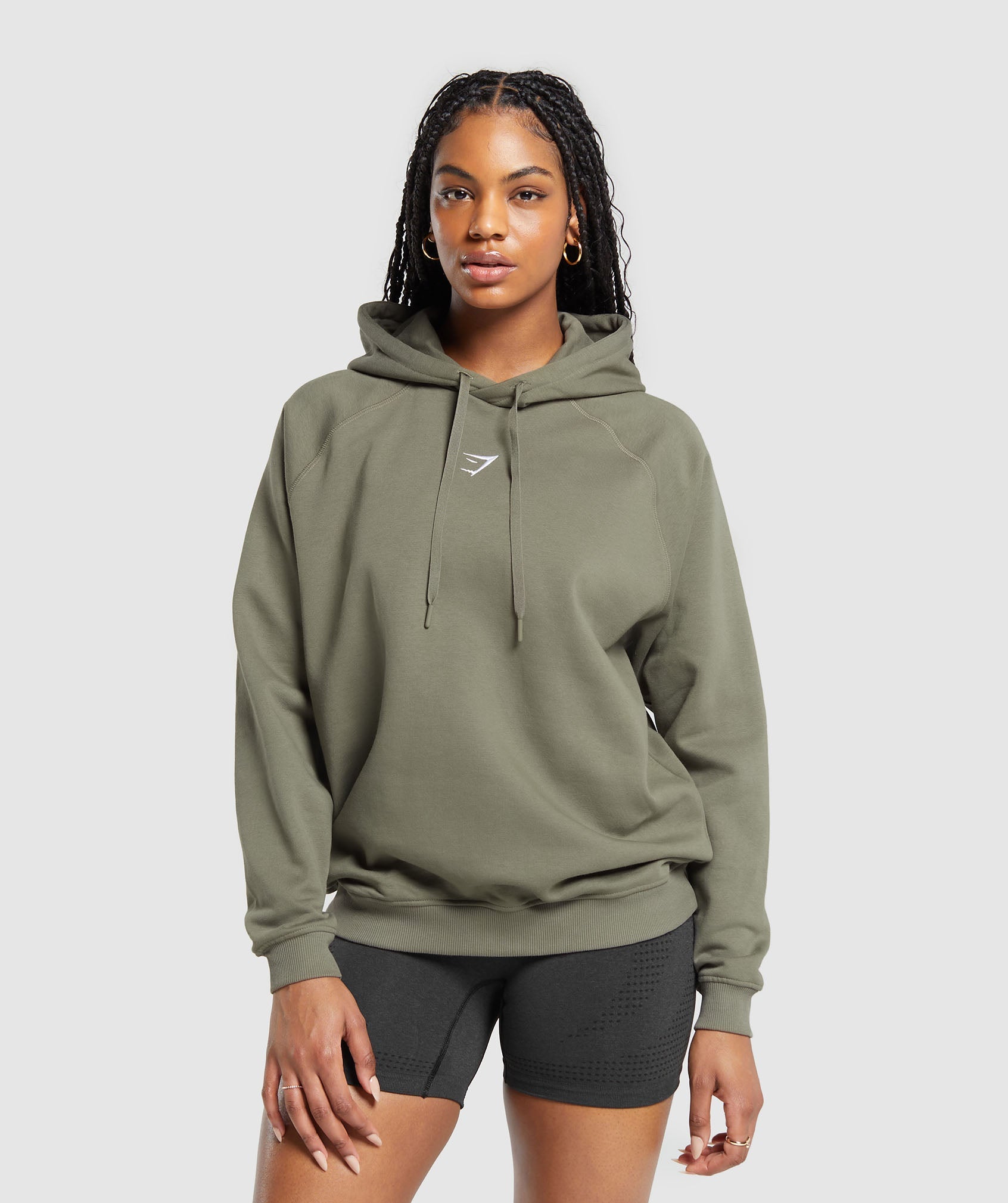 Training Oversized Fleece Hoodie dans Base Green