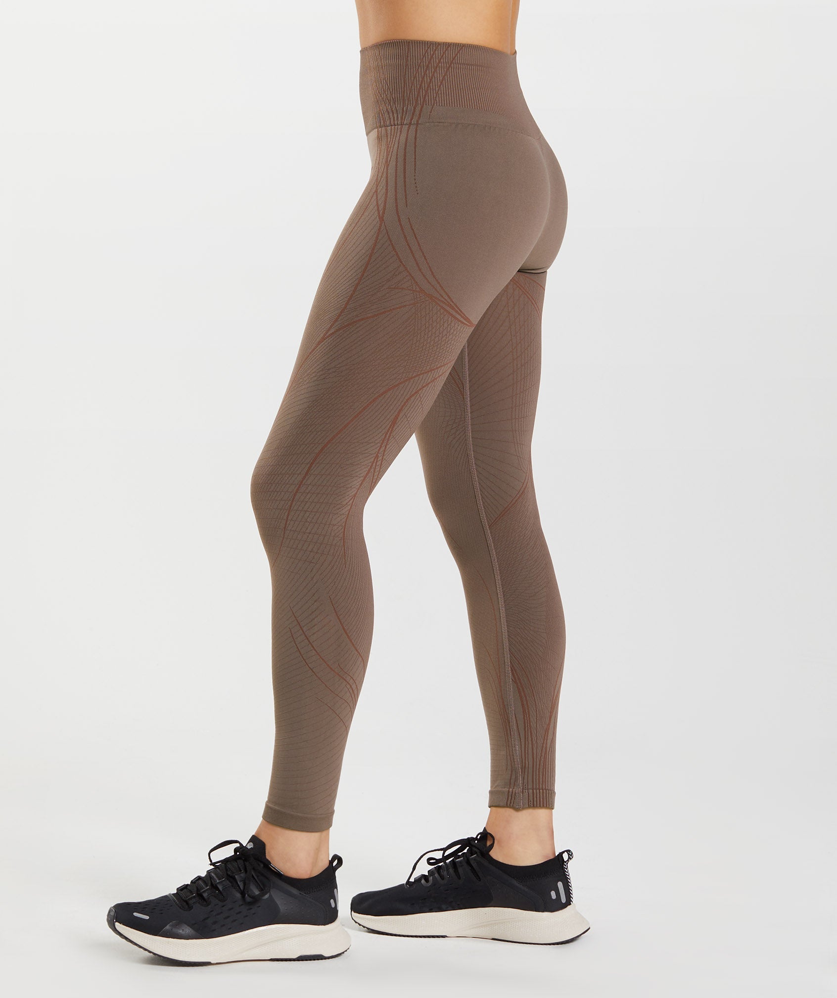 Apex Seamless Leggings in Truffle Brown/Cherry Brown - view 3