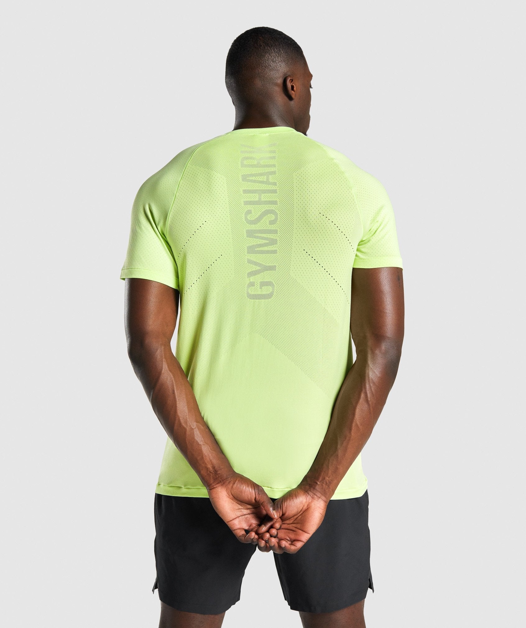 Apex Perform T-shirt in Green - view 2