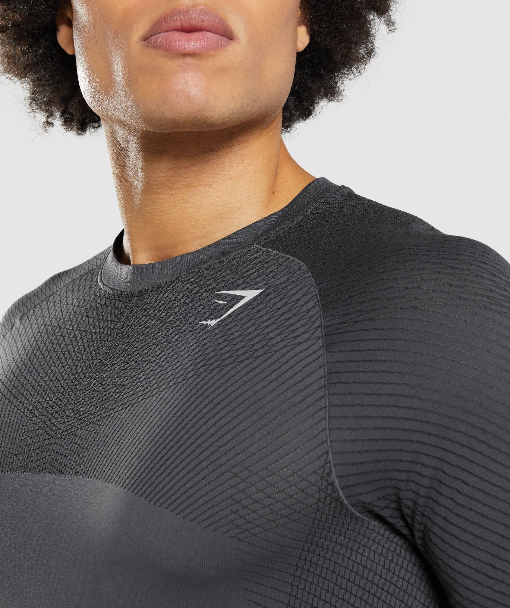 Apex Seamless T-Shirt in Onyx Grey/Black - view 6