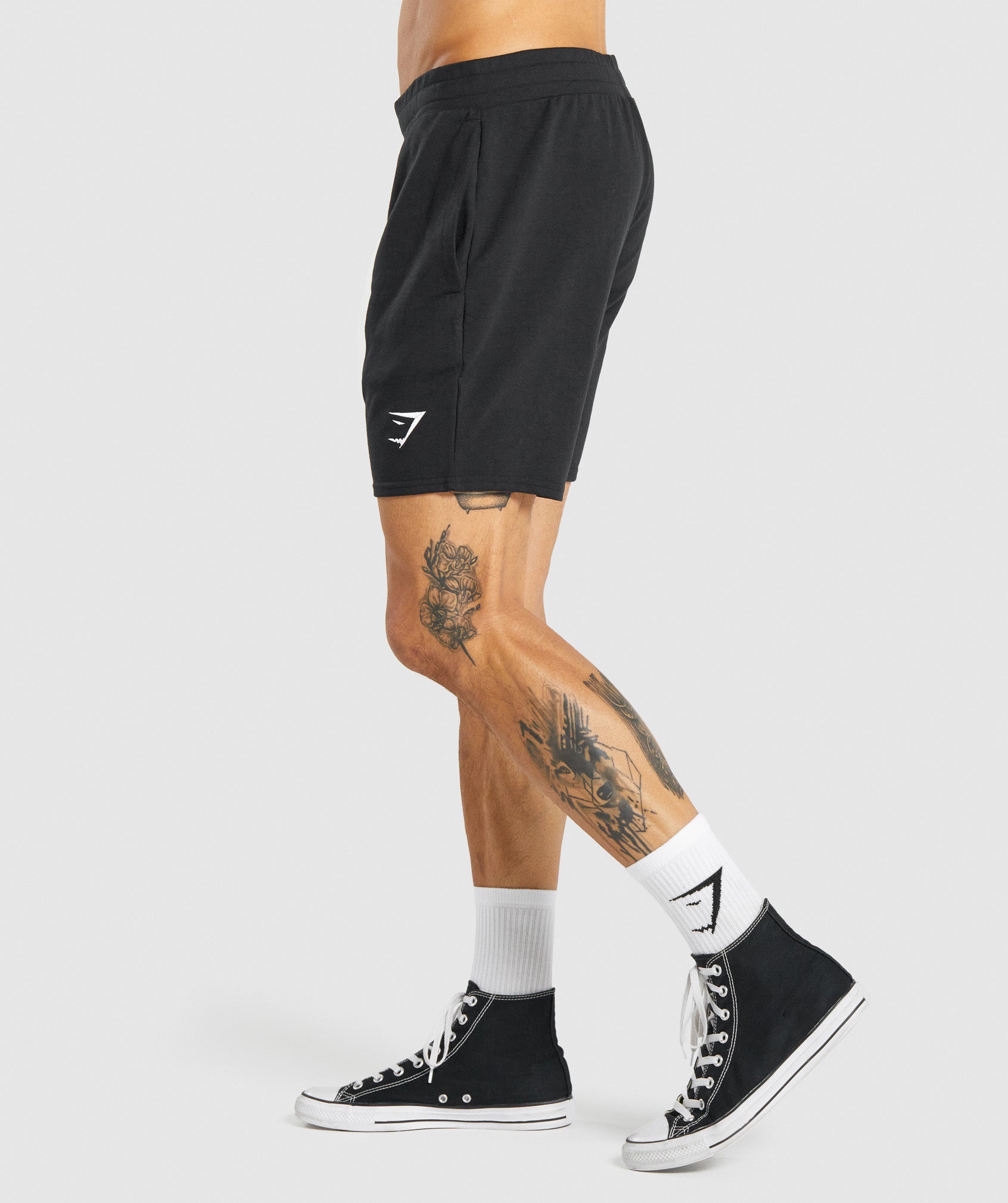 Essential 7" Shorts in Black - view 3