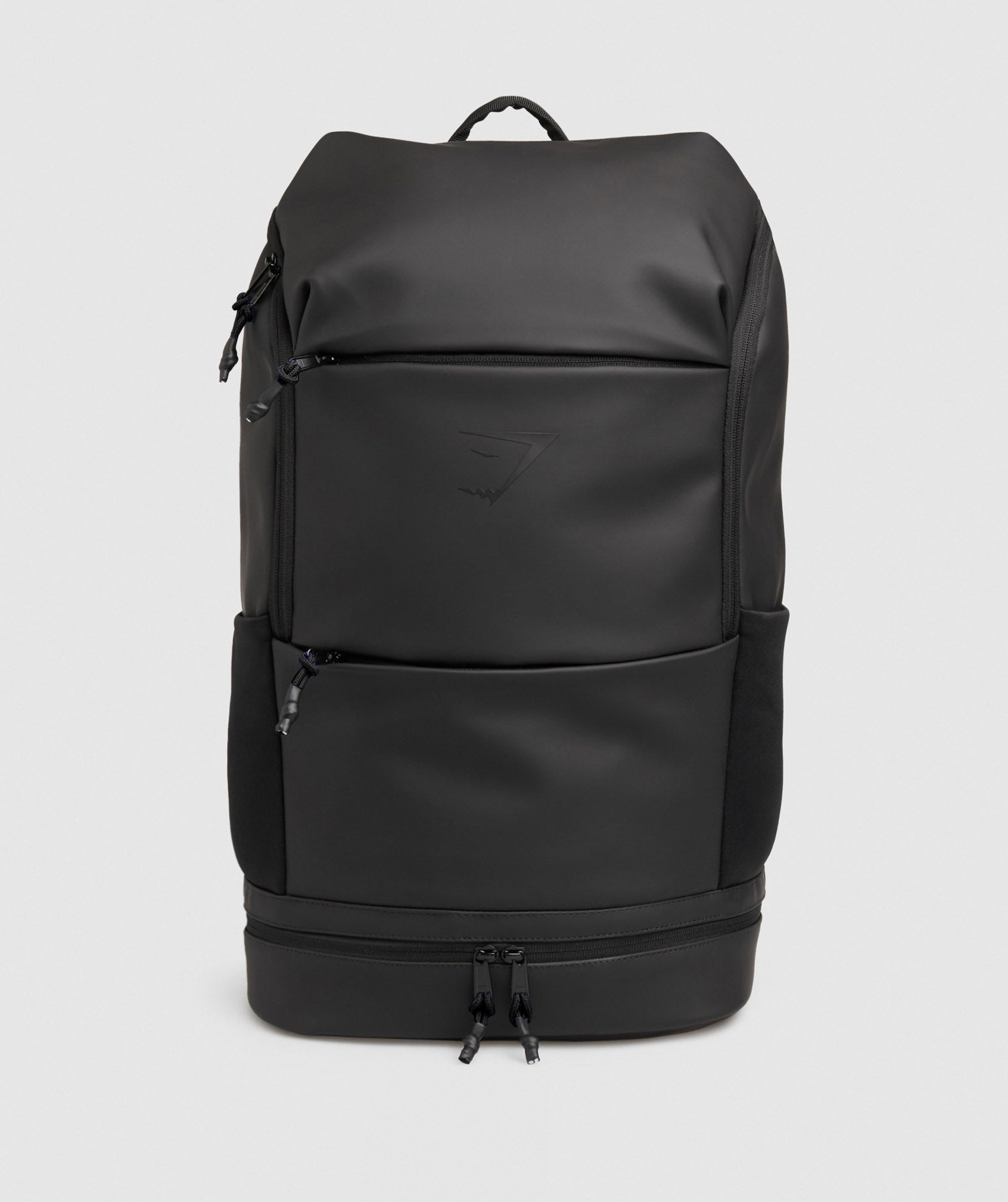 Sleek Backpack dans Blackest en rupture de stock