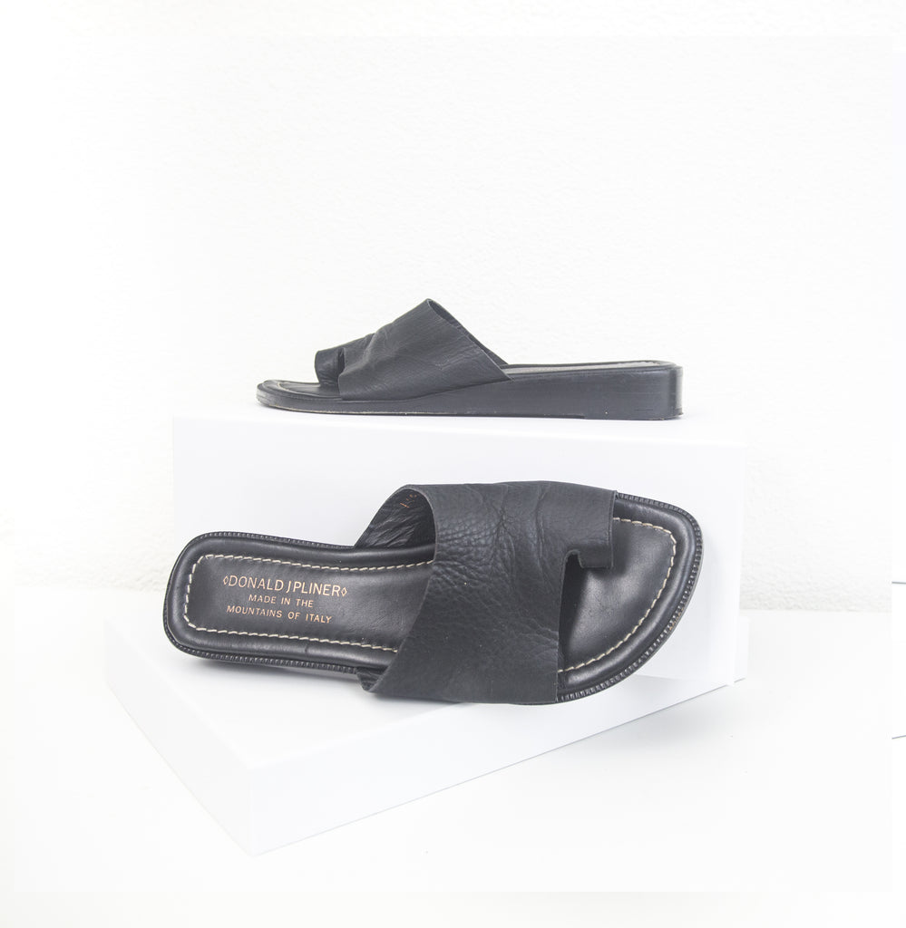 Size 6.5 Minimalist Leather Slides 