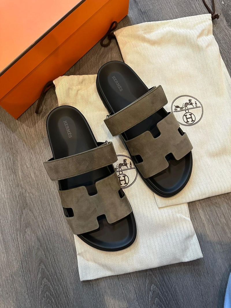 Hermès Chypre Leather Sandals (Beige Glaise & Vert Toundra) – The ...