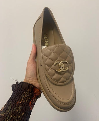 NEW CHANEL CC Chain Red Loafers Sz 38 🔥SOLD OUT EVERYWHERE🔥 AUTHENTIC😍❤️