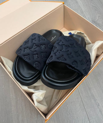 LOUIS VUITTON Pool Pillow Flat Comfort Mule : u/FashionLandLord