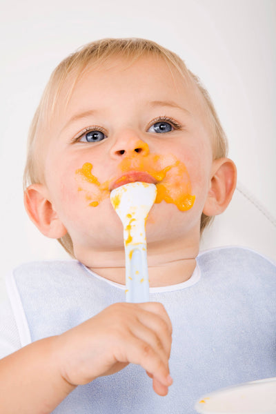 Encouraging self-feeding at 10 to 12 months