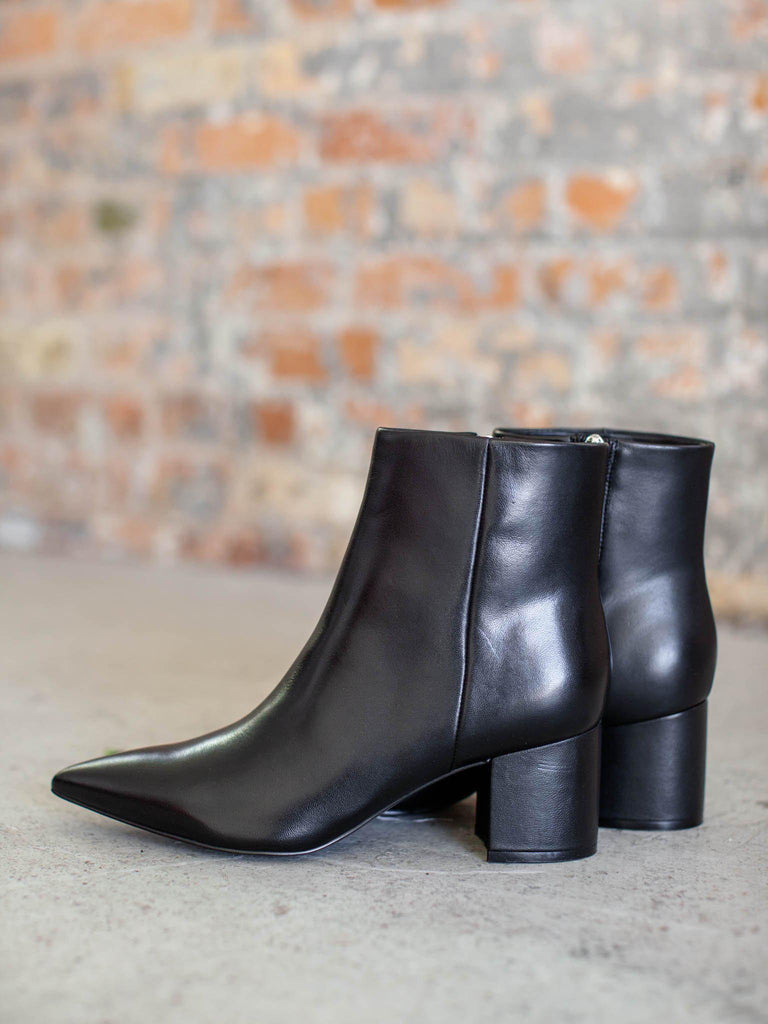 leela block heel bootie