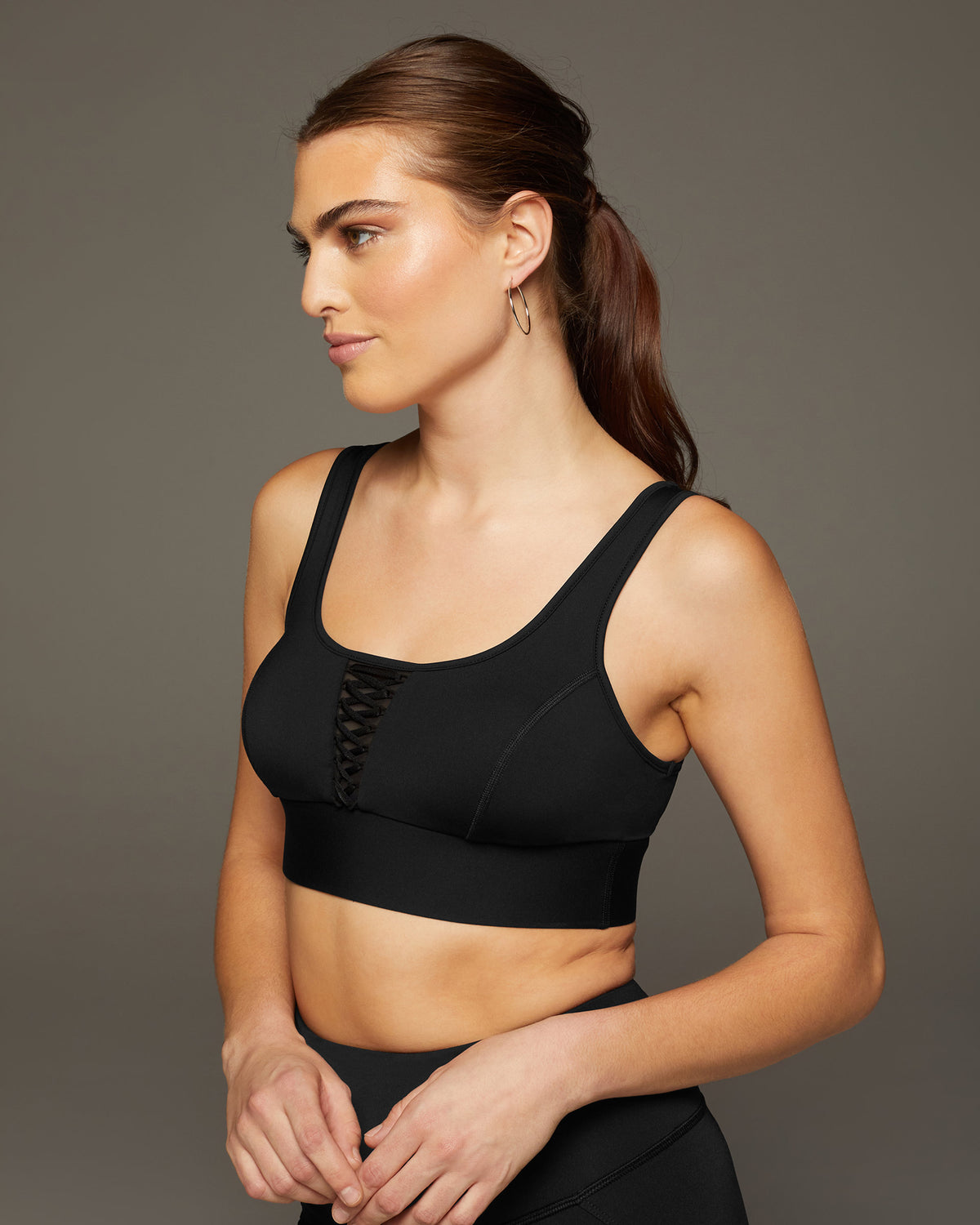 Forever 21 Women's Seamless Perforated Sports Bra in Black Small