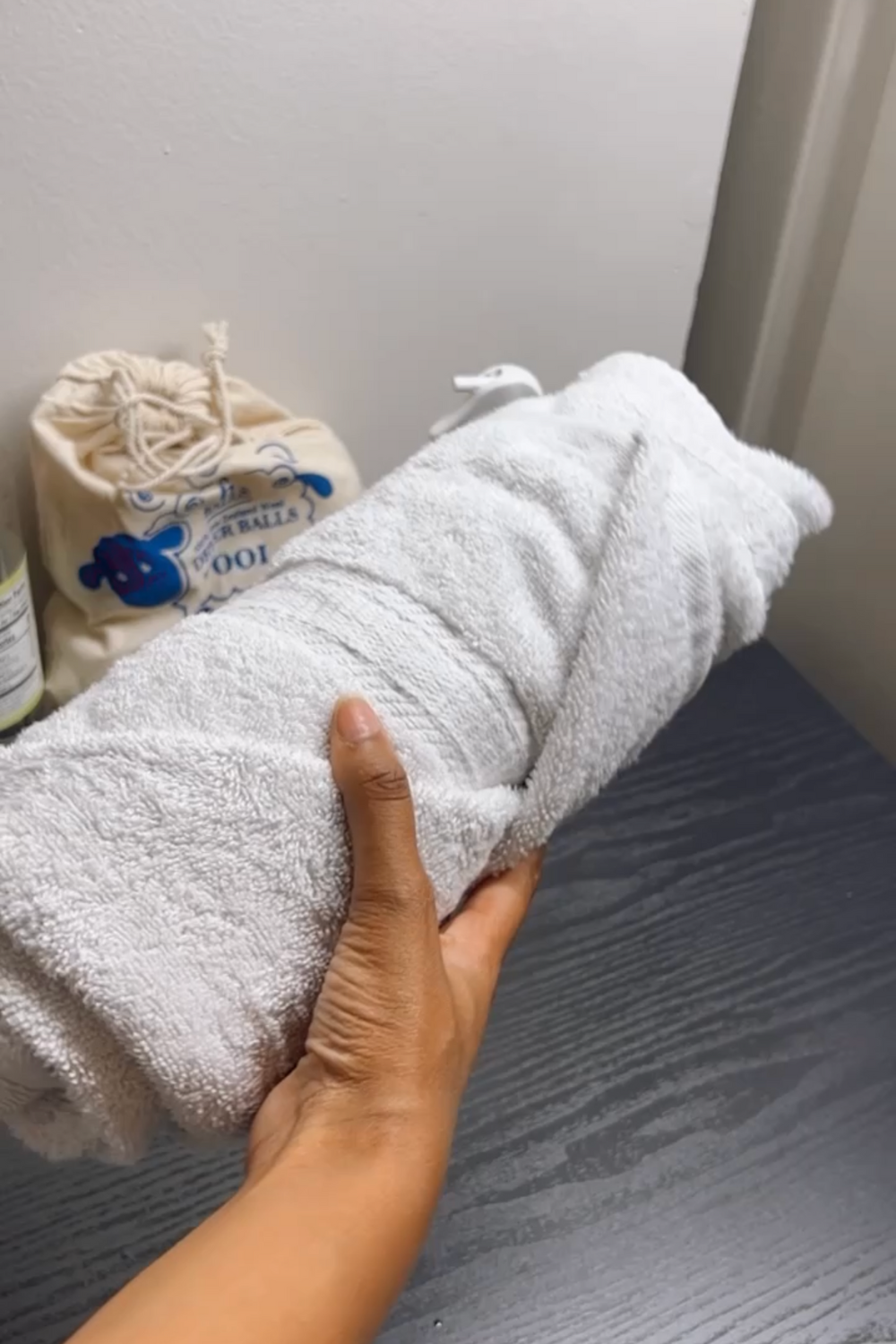 Hotel Style Towel-Set Fold!  How to fold towels, Hand towels