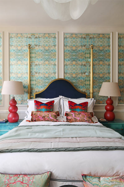 Colourful maximalist bedroom