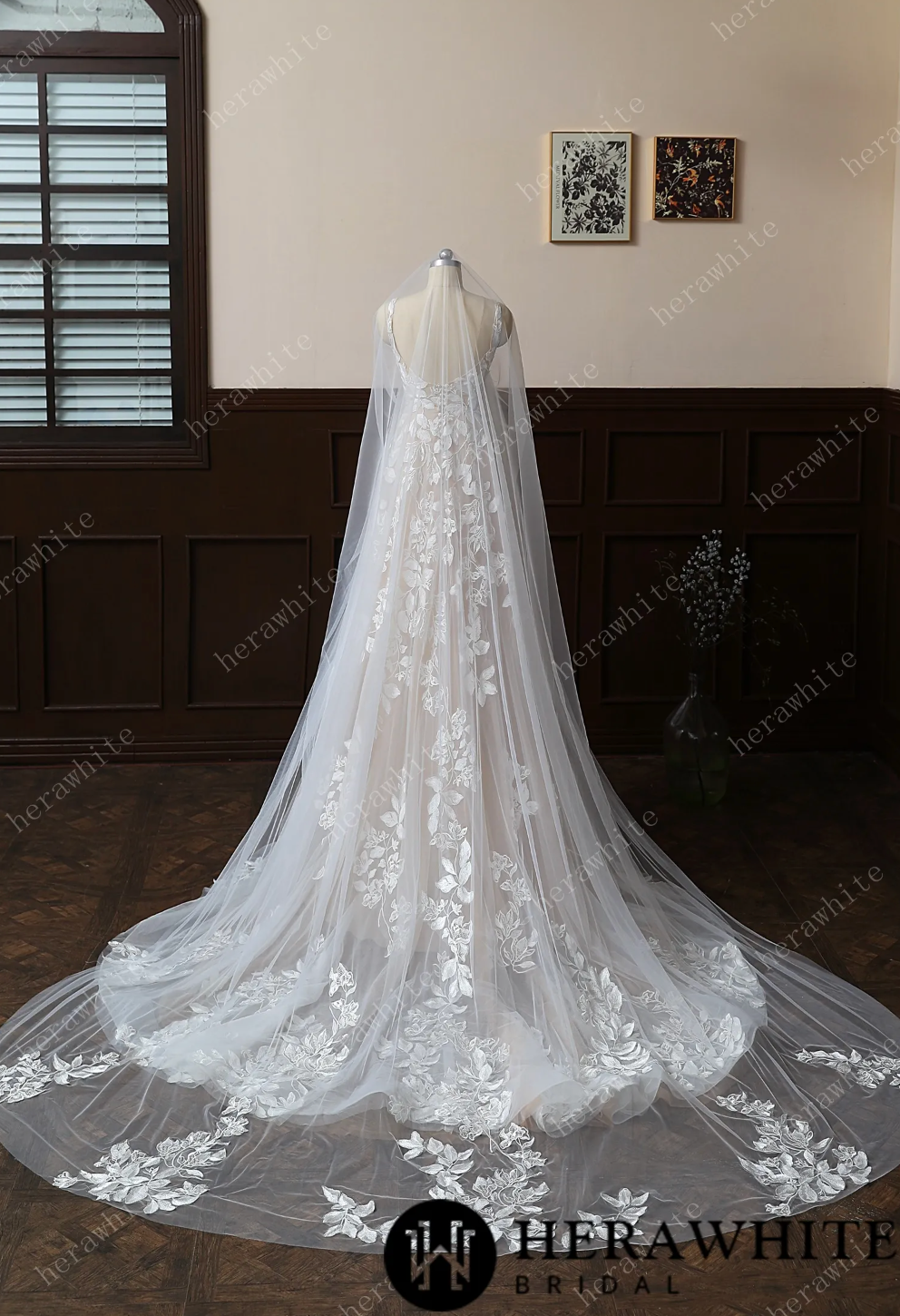 Lace Edge Bridal Wedding Veils Women's Long Cathedral Veil Lace Edge Decor  