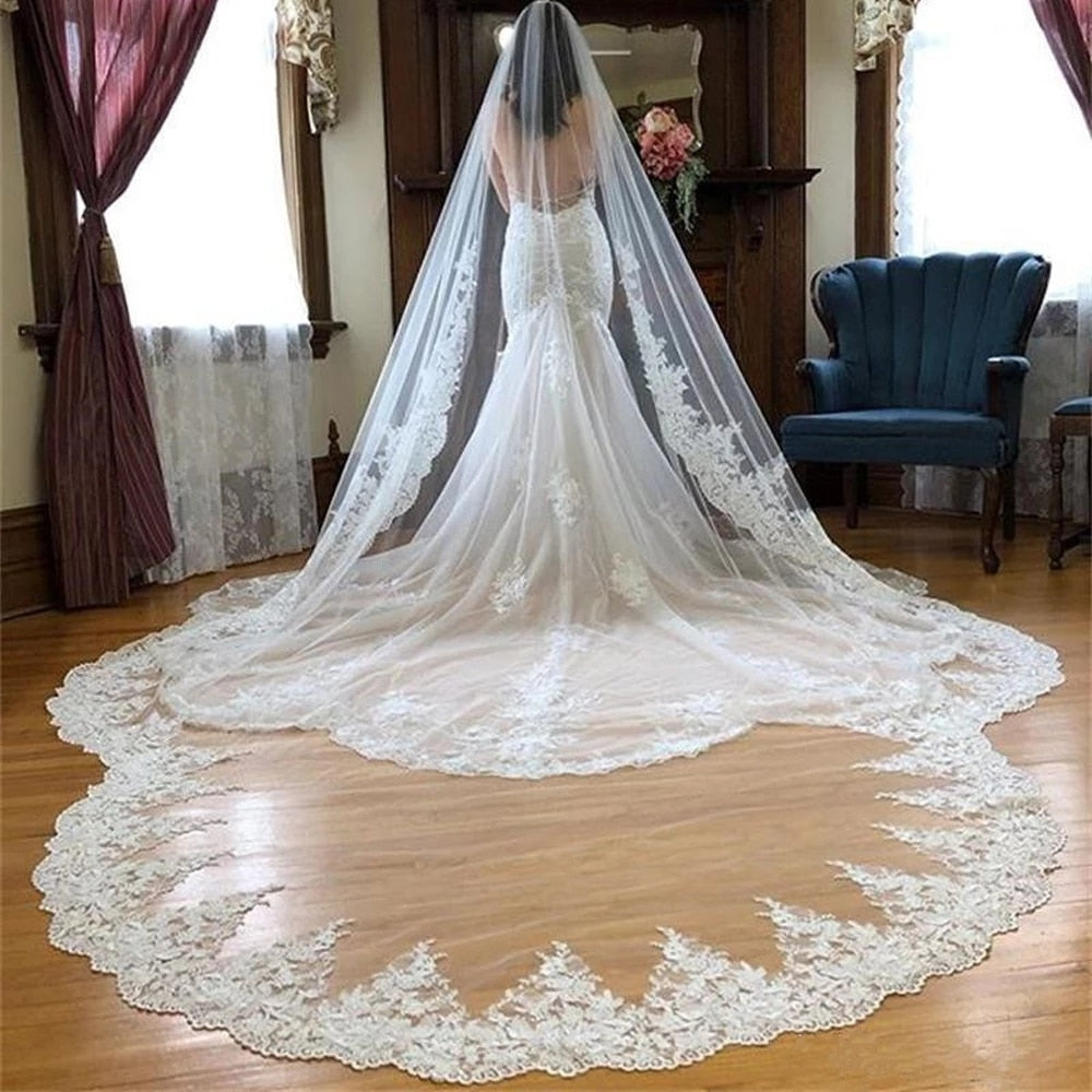 Latious 1 Tier Bride Wedding Veil White Long Cathedral Bridal Tulle Veils  with Comb Simple Drop Veils for Women and Brides