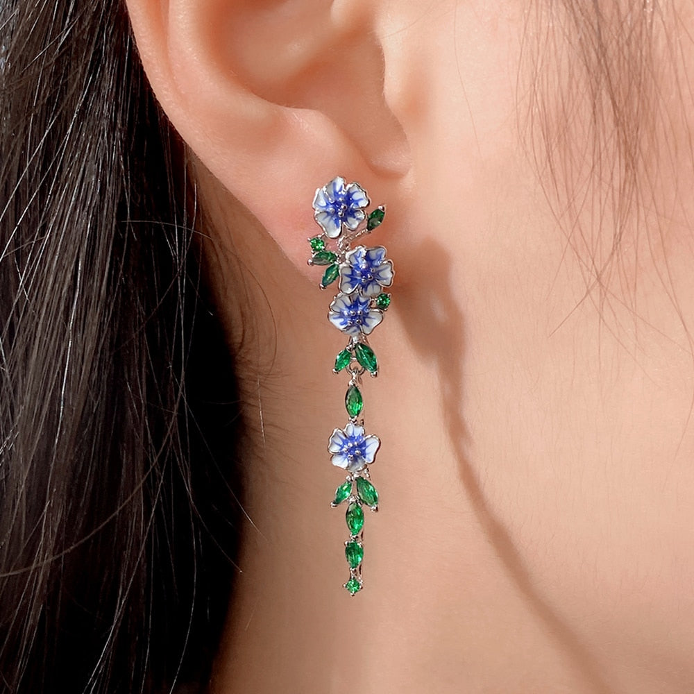 18 Stunning Wedding Ear Cuffs to Decorate Your Lobes - Tidewater and Tulle