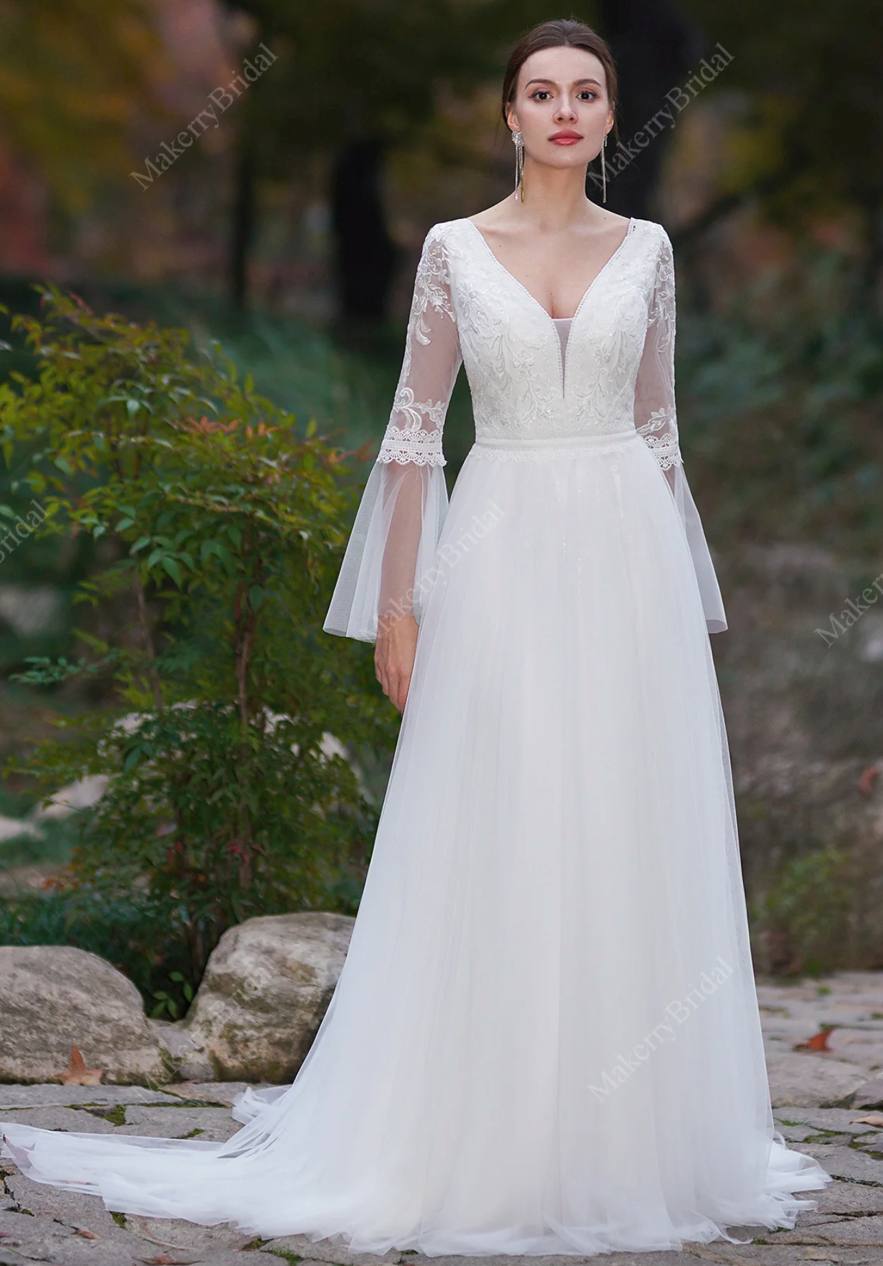 Gorgeous A-line Lace V-neck Tulle Long Wedding Dress with Appliques,MW289