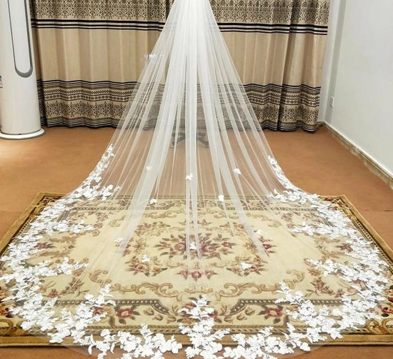 Lula Bridal - Cathedral Glitter Bridal Veil | One Layer with Hair Comb White / 350cm x 300cm