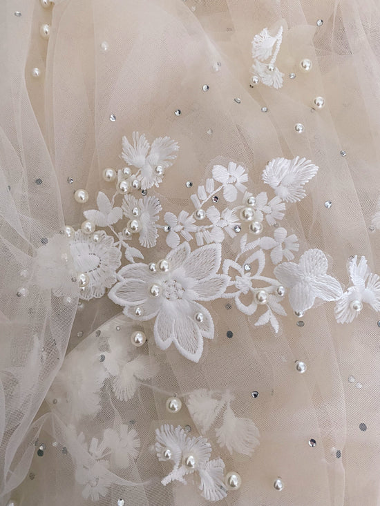 Top Queen V20 Luxury Floral Bridal Veil with Pearls Bridal Cathedral Train Wedding Veil White / 400cm/157 inch