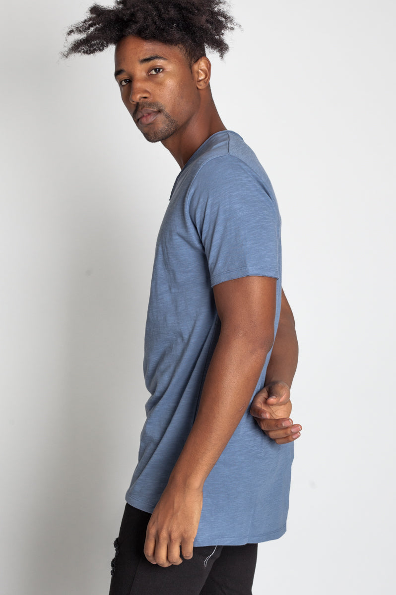 RAW EDGE V-NECK TEE