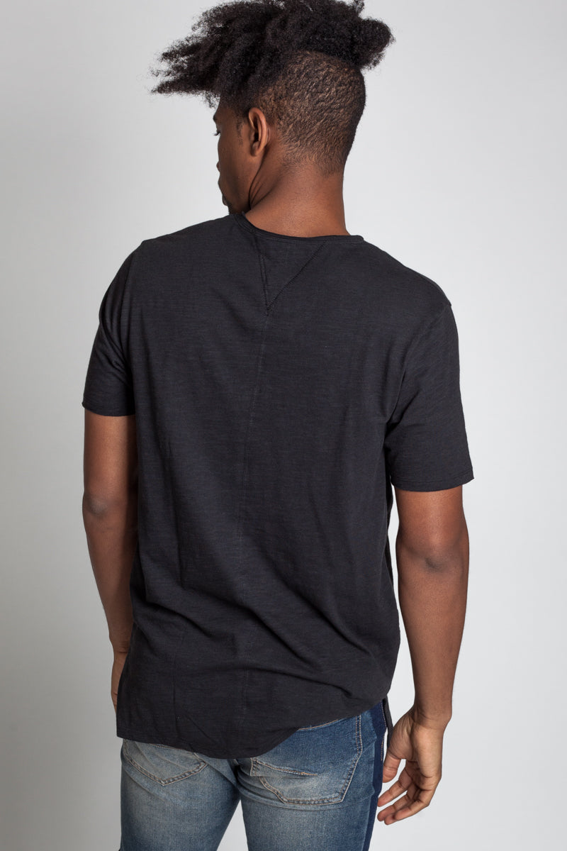 RAW EDGE V-NECK TEE