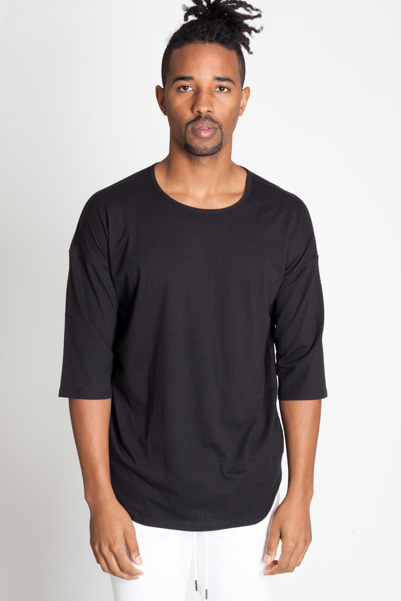 DROP SHOULDER TEE WITH SCALLOP HEM