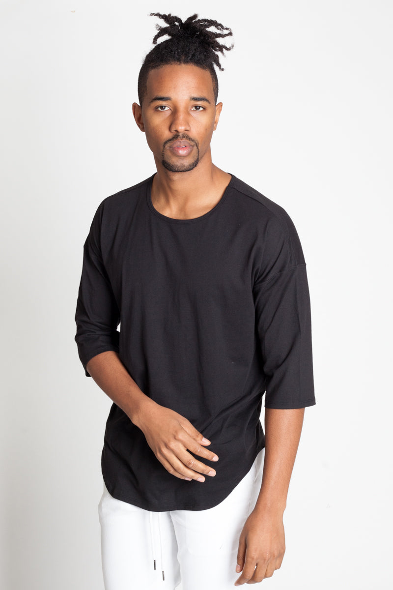 DROP SHOULDER TEE WITH SCALLOP HEM