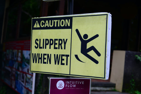 Slippery when wet sign