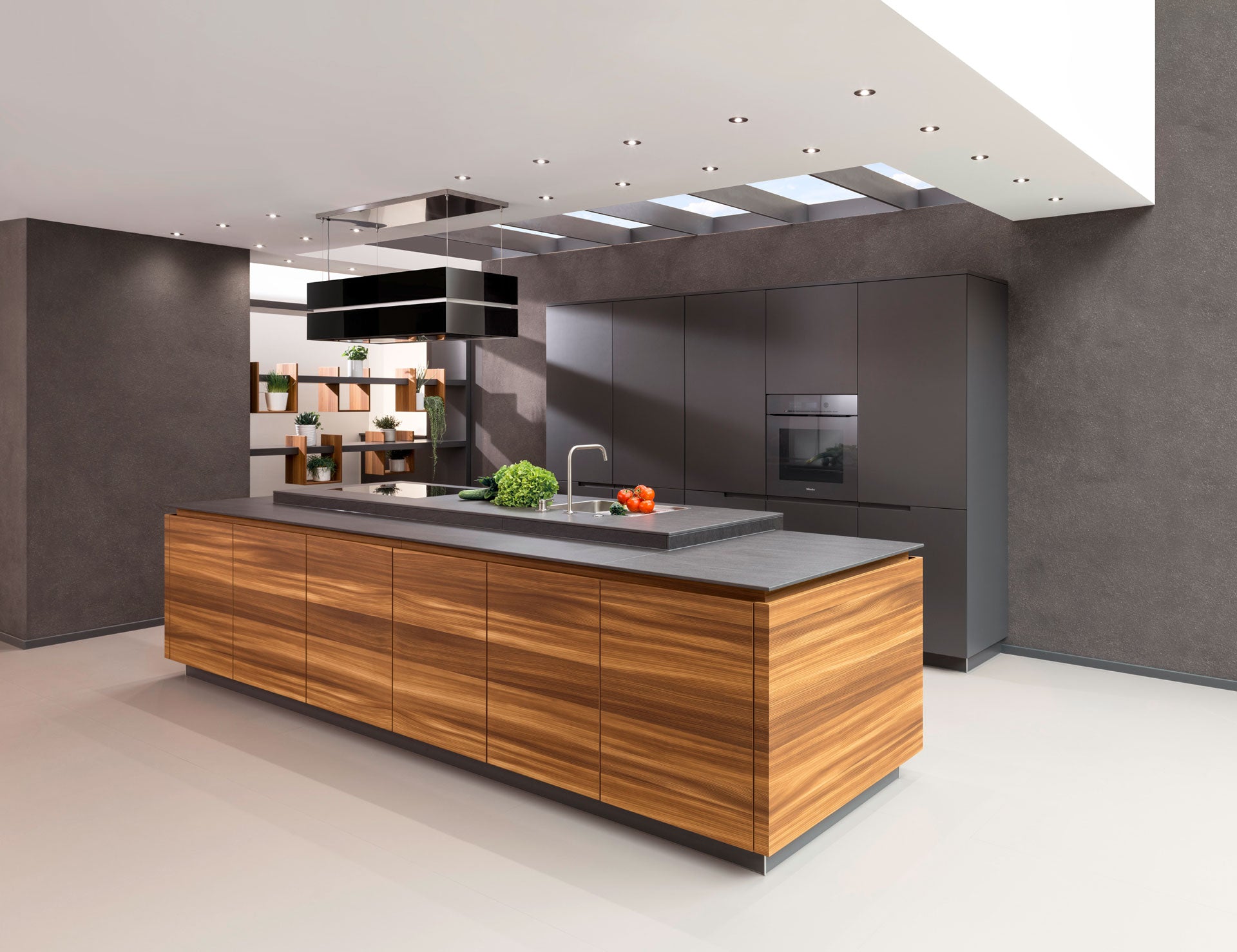 Rempp Küchen sáng tạo module bếp “Arco” sử dụng ván veneer