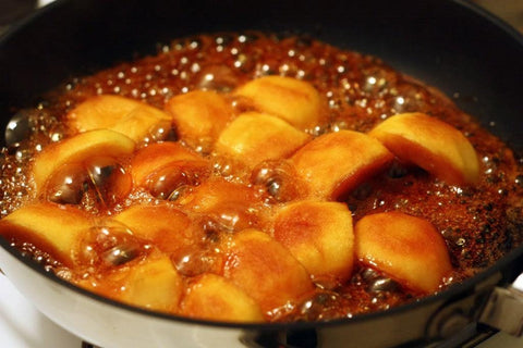 Recipe Caramelized apple squares with hazelnut oats