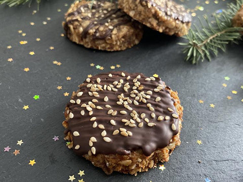 soft date and sesame cookies
