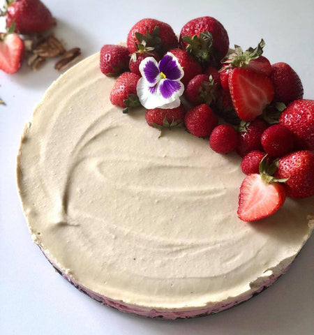 no-bake strawberry vanilla cream cake recipe