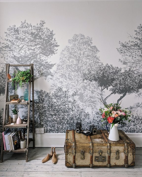 Sian Zeng Hua Trees in Grey Mural av @hannahargyle