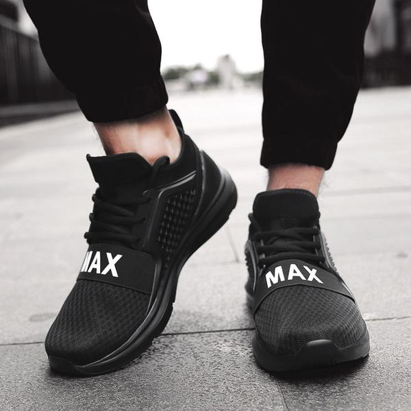 black gym shoes