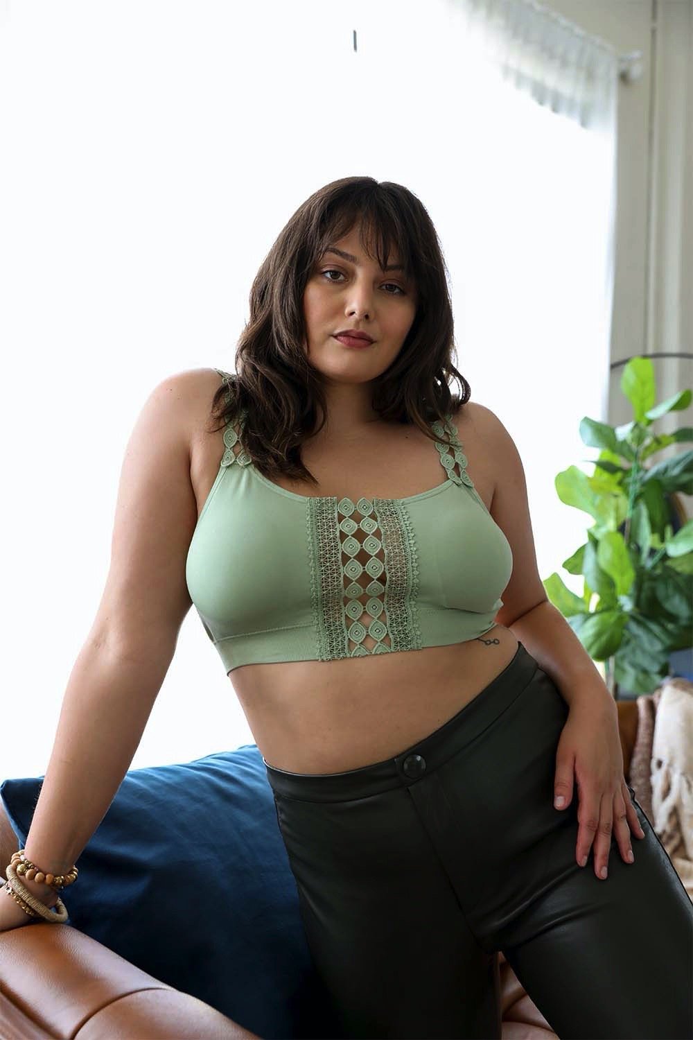 Curvy Bralettes – The House of Gentry