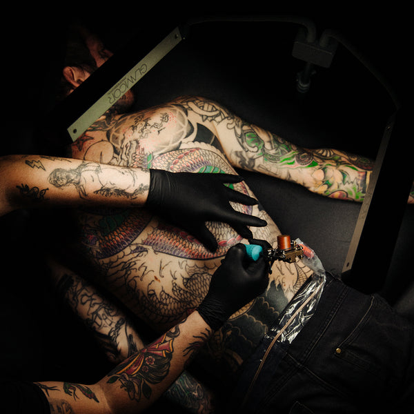 Tattoo arts with GLAMCOR pro lights