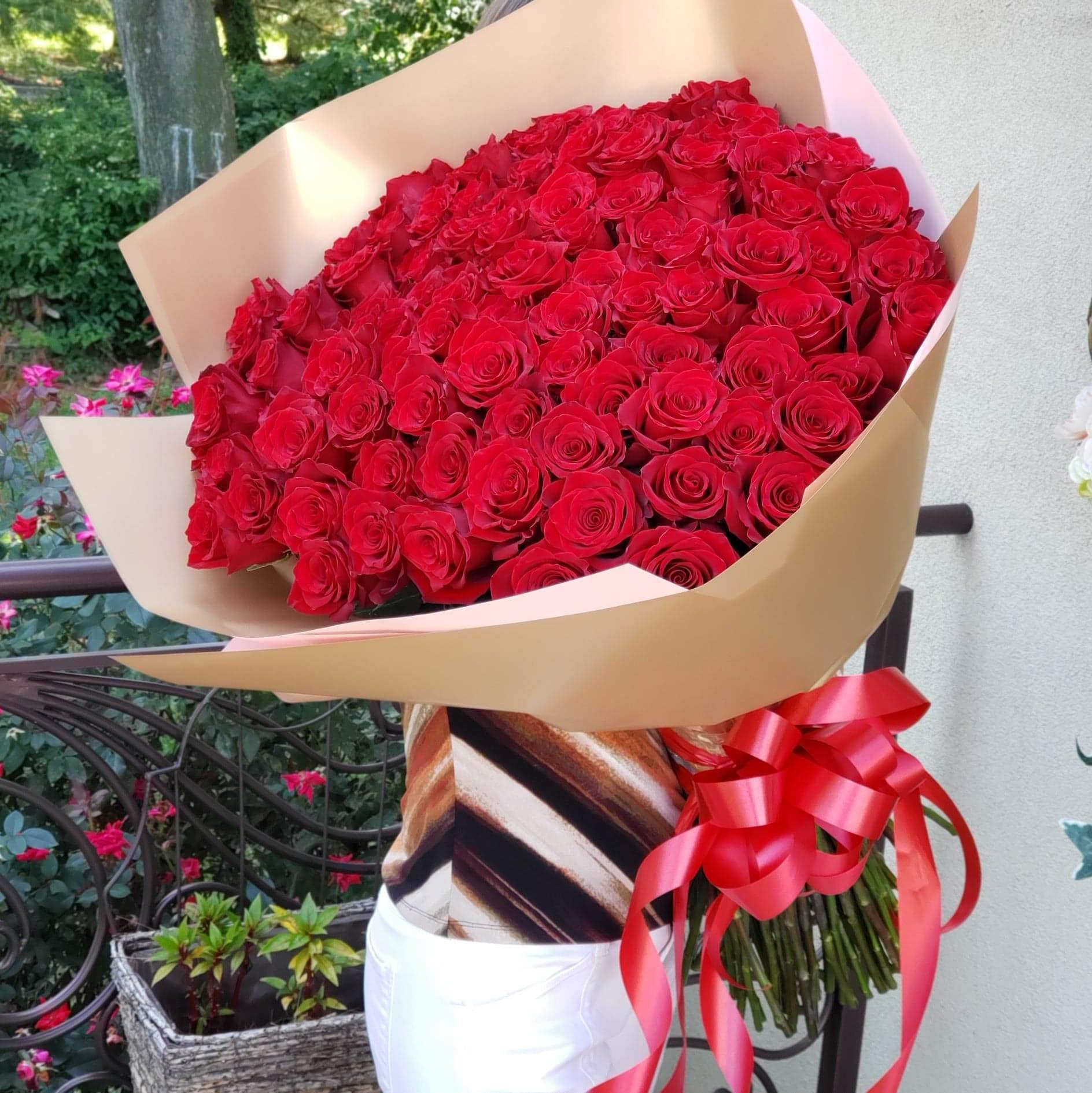 Bloom de Fleur | Bouquet - 101 Long Red Roses
