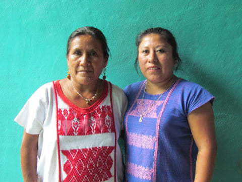 Doña Irma y su hija María Isabel